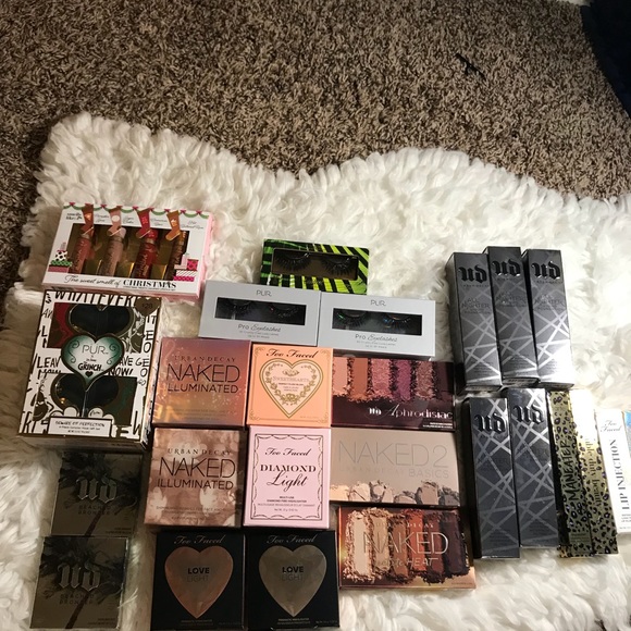 Makeup Lot - Picture 1 of 7